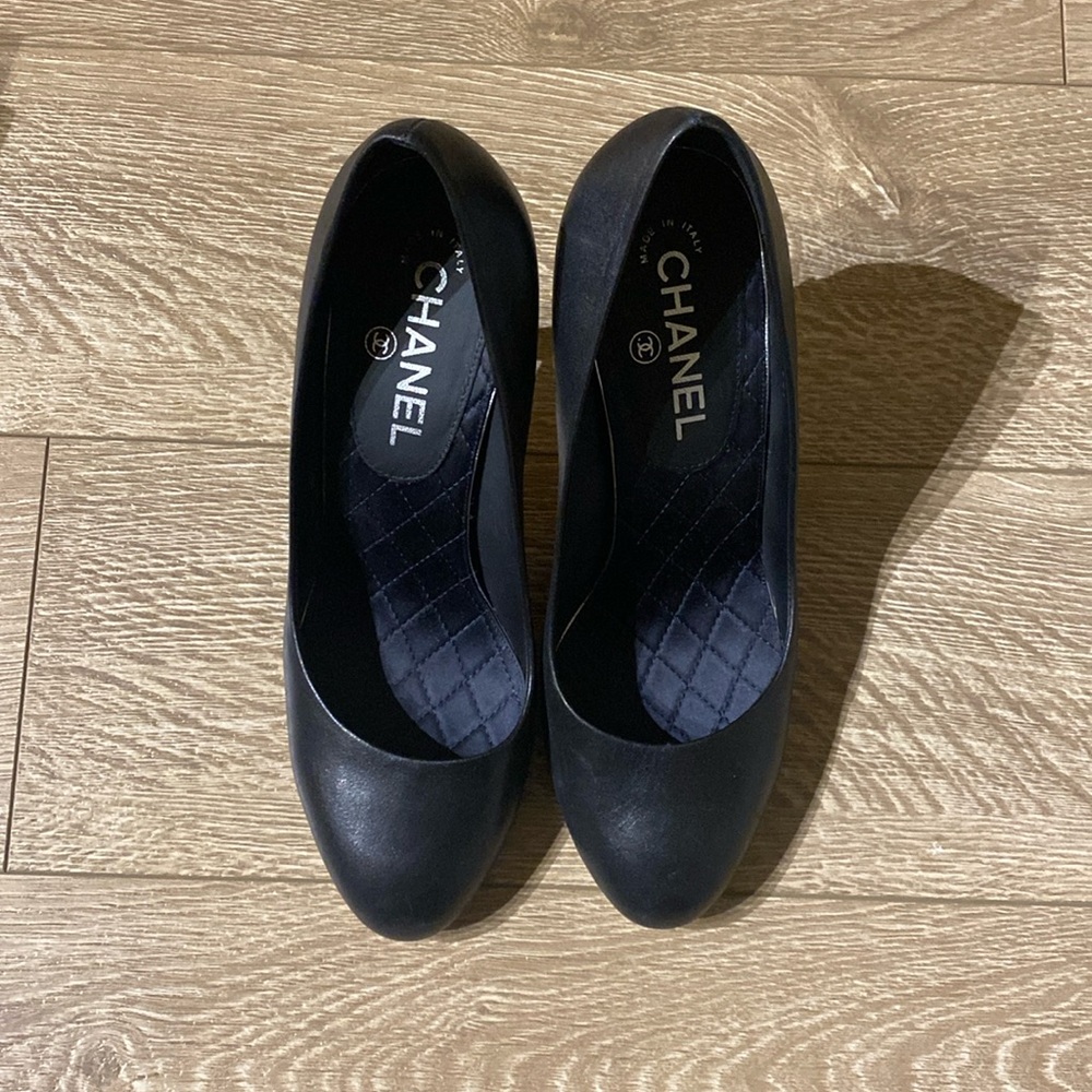 Chanel Pumps